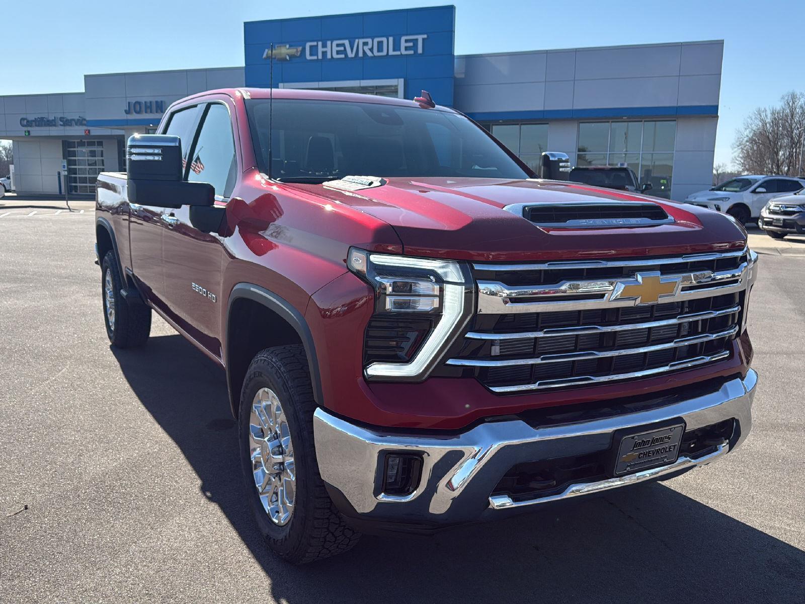 2025 Chevrolet Silverado 2500HD LTZ photo 2