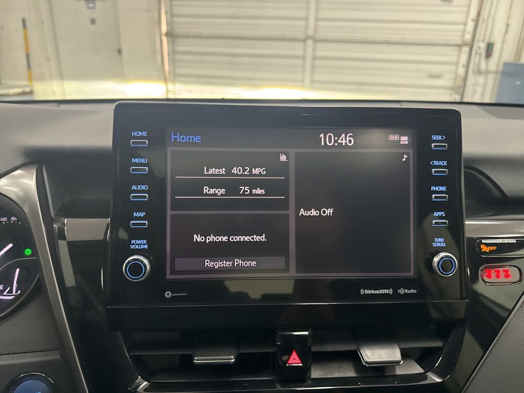 2022 Toyota Camry Hybrid XSE photo 27