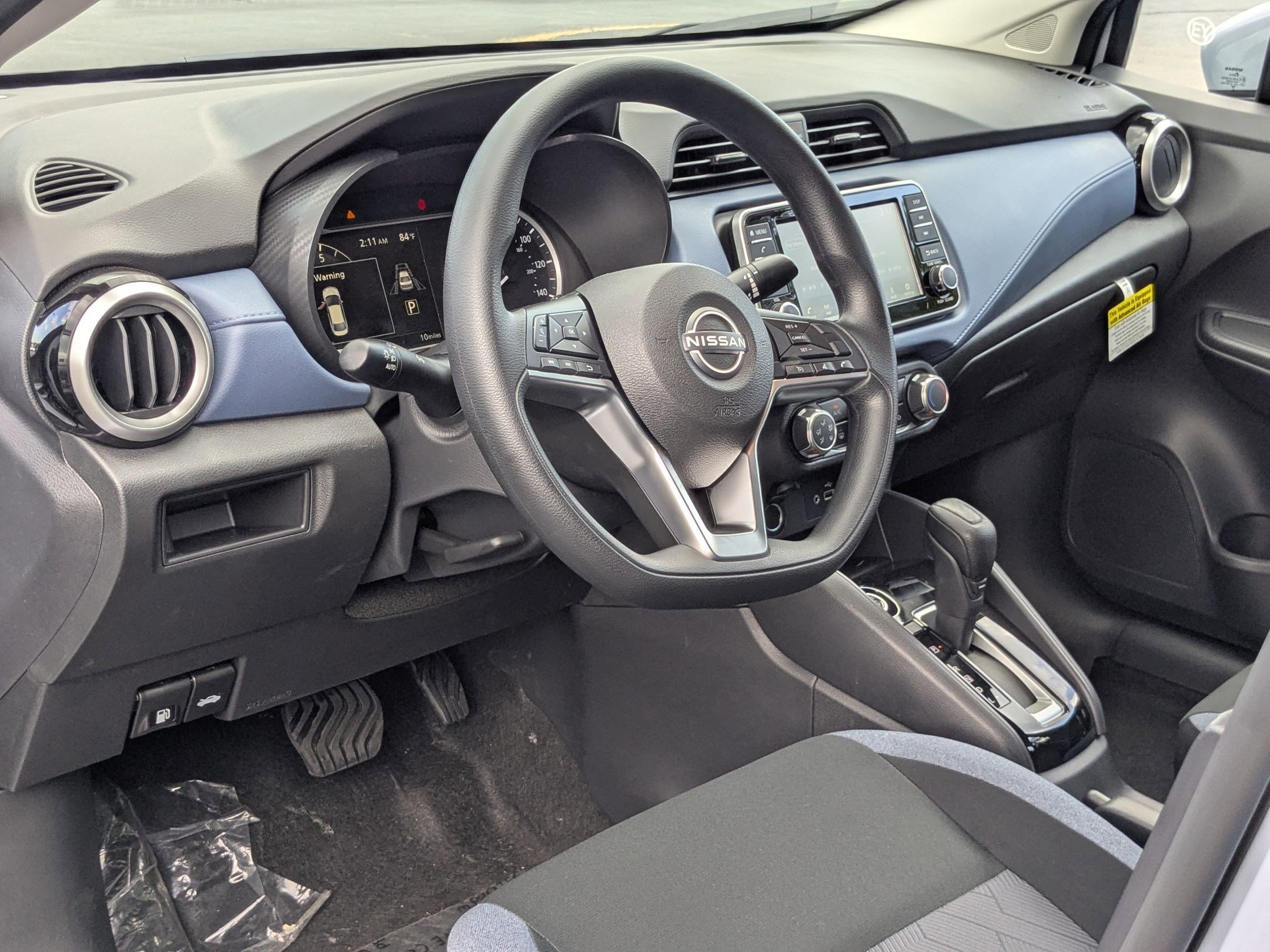 2025 Nissan Versa SV photo 9