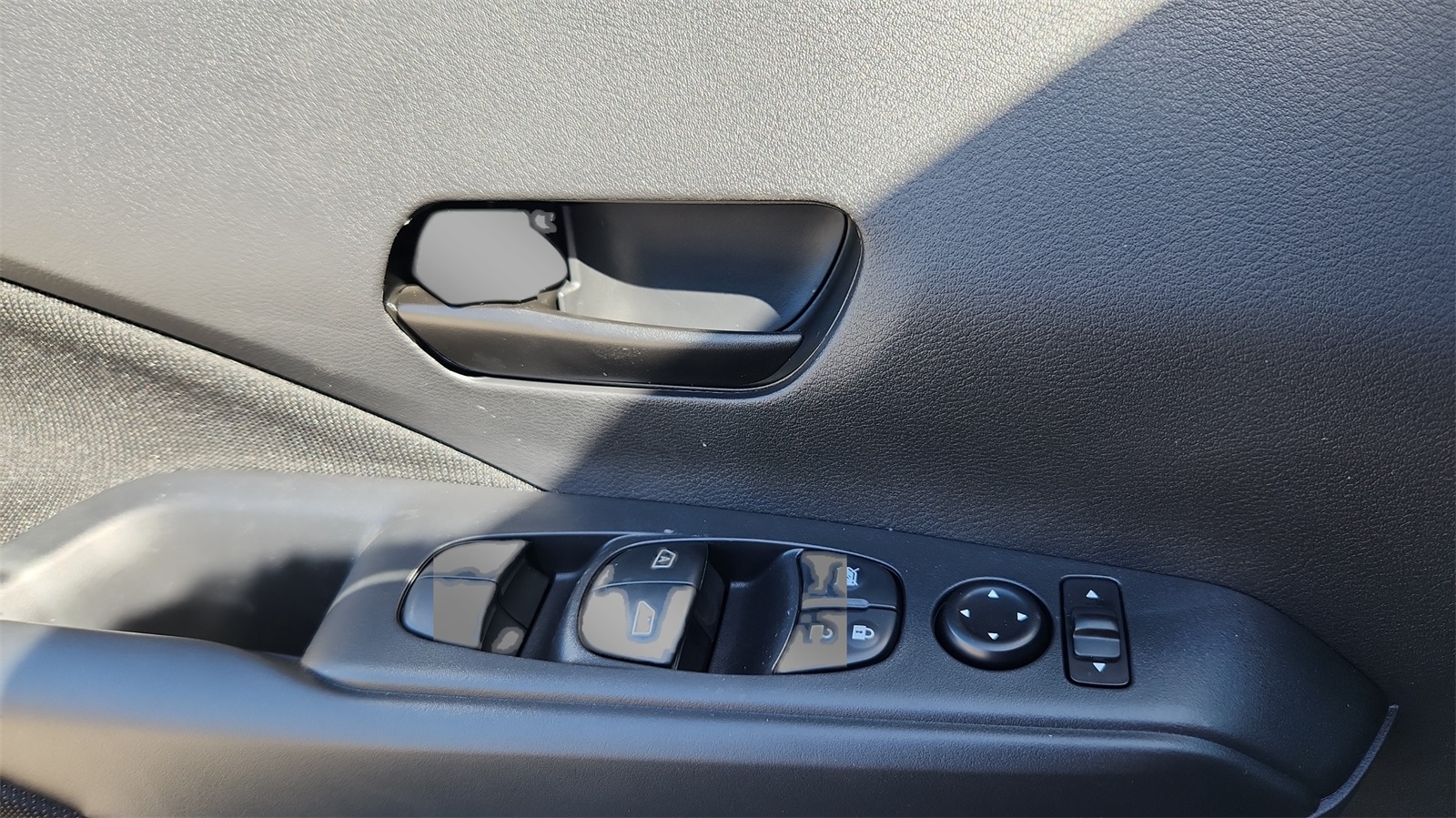 2025 Nissan Kicks Play S photo 15