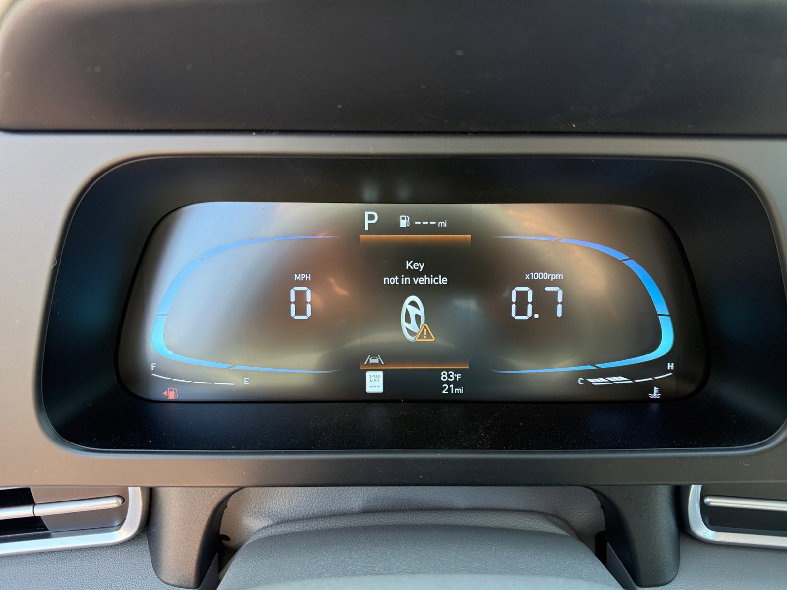 2025 Hyundai Elantra SEL Sport photo 11
