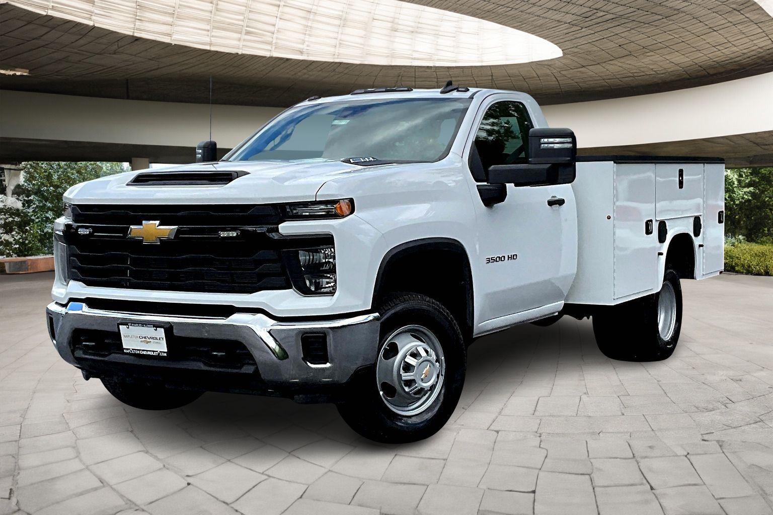2025 Chevrolet Silverado 3500HD Work Truck's photo