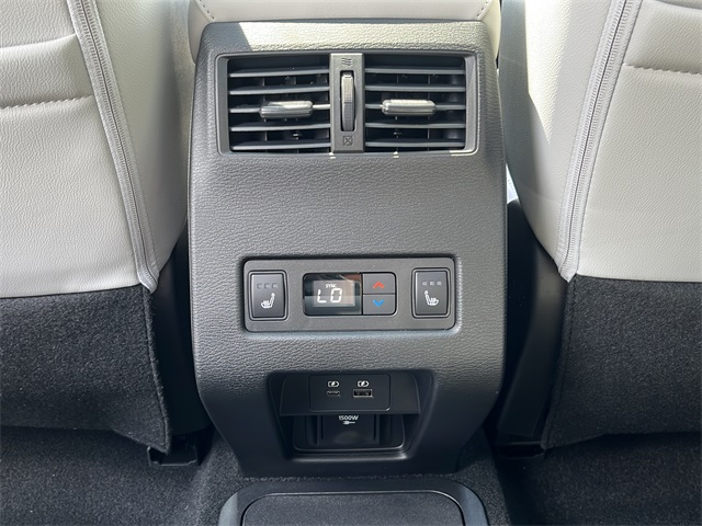 2025 Mitsubishi Outlander PHEV SEL photo 27