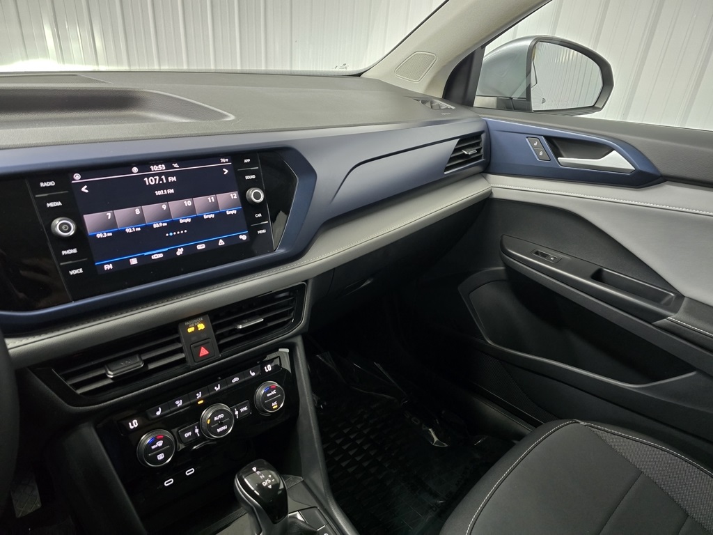 2024 Volkswagen Taos SE photo 25