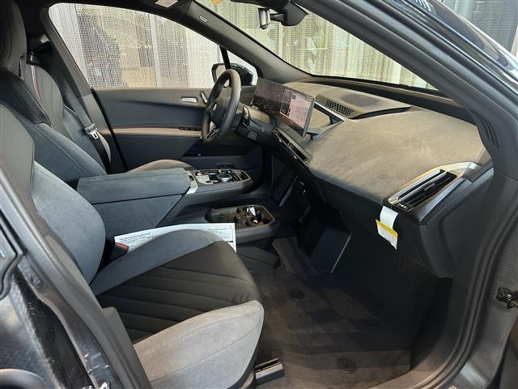 2026 Bmw iX photo 15