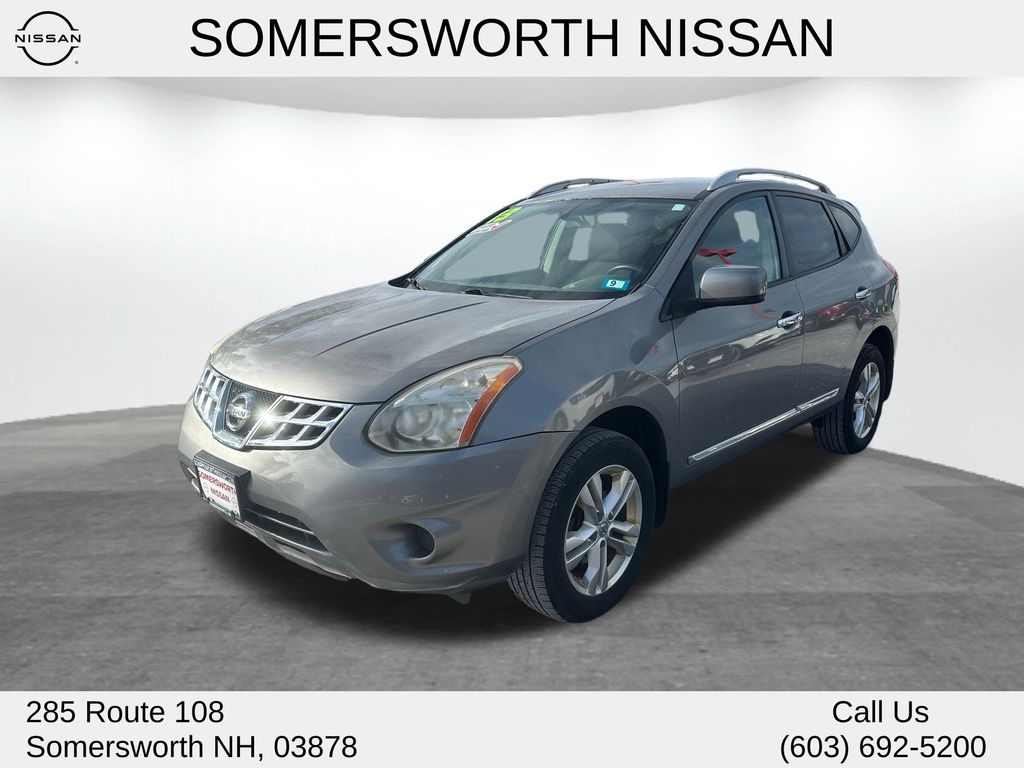 2013 Nissan Rogue SV's photo