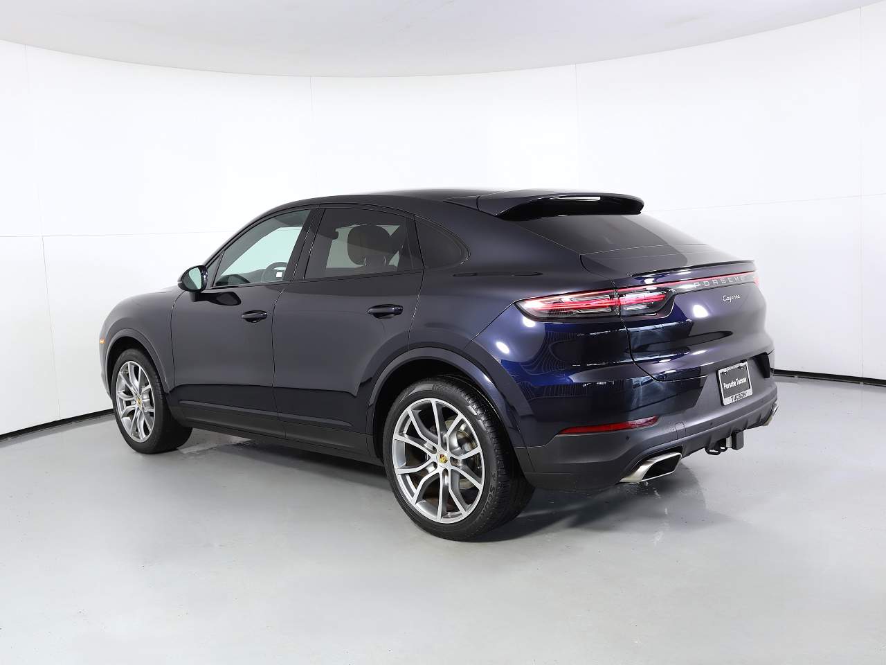2021 Porsche Cayenne Coupe photo 3