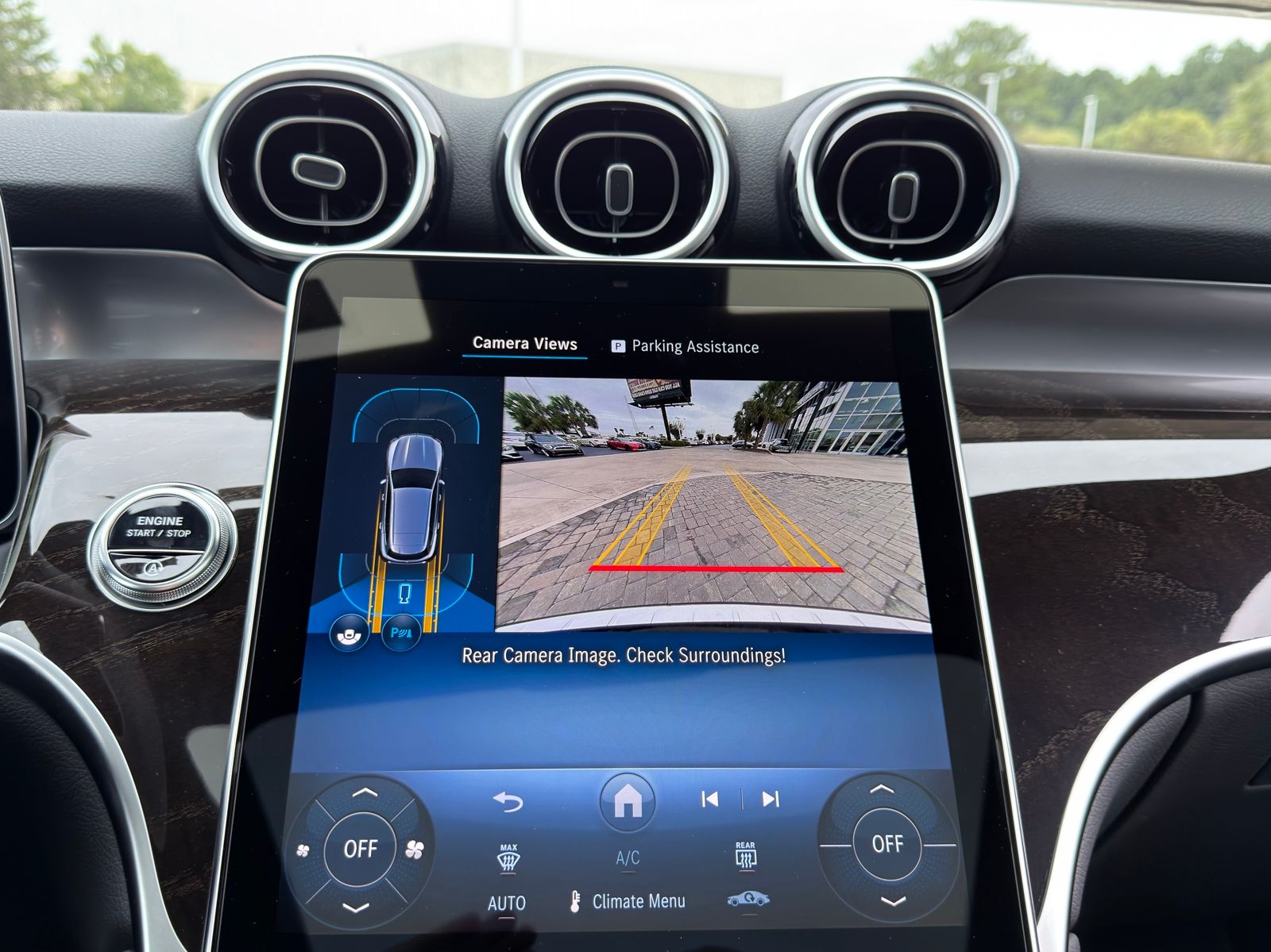 2026 Mercedes Benz GLC 300 4MATIC photo 4