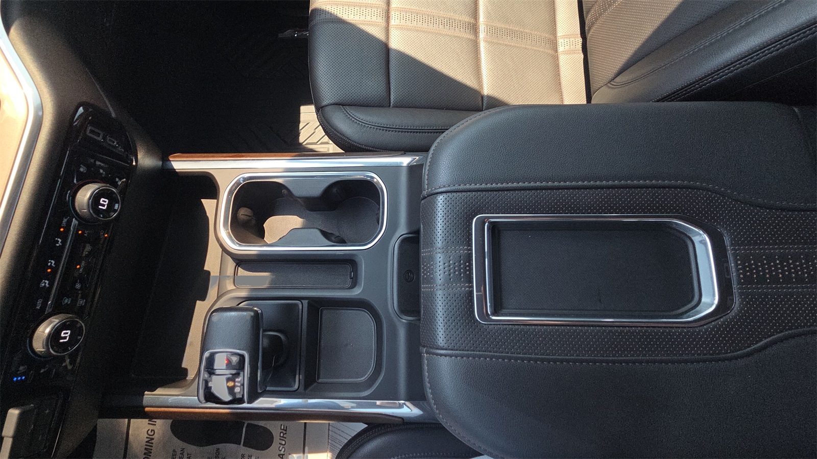 2022 Chevrolet Silverado 1500 High Country photo 39
