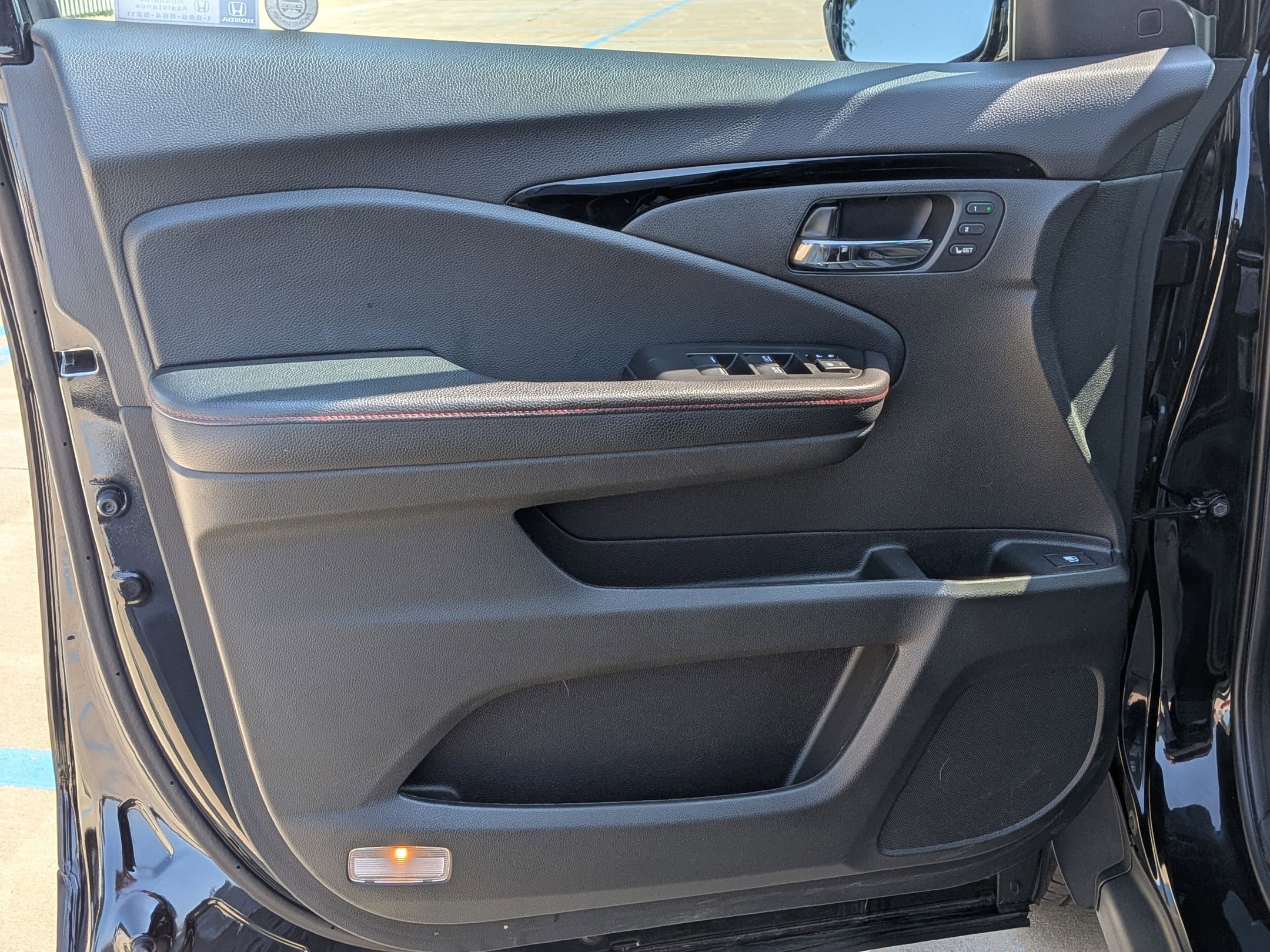 2019 Honda Ridgeline Black Edition photo 13