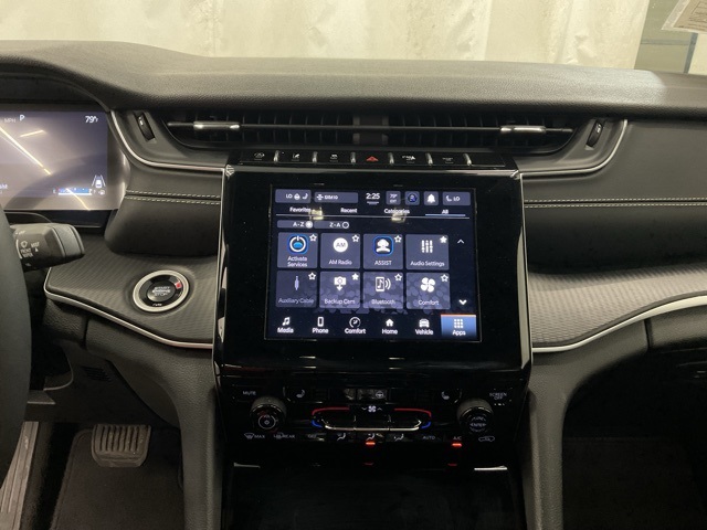 2024 Jeep Grand Cherokee Altitude photo 16