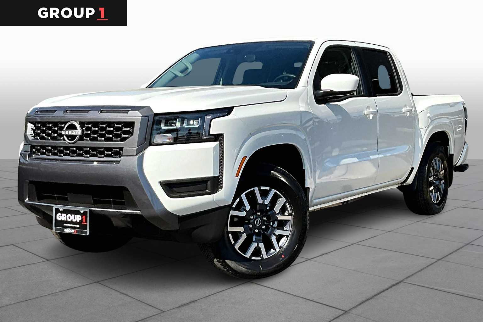 2026 Nissan Frontier SV's photo