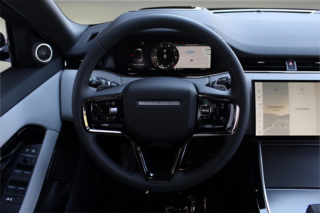 2026 Land Rover Range Rover Evoque S photo 15