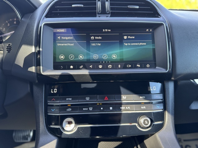 2019 Jaguar F-PACE Premium photo 29