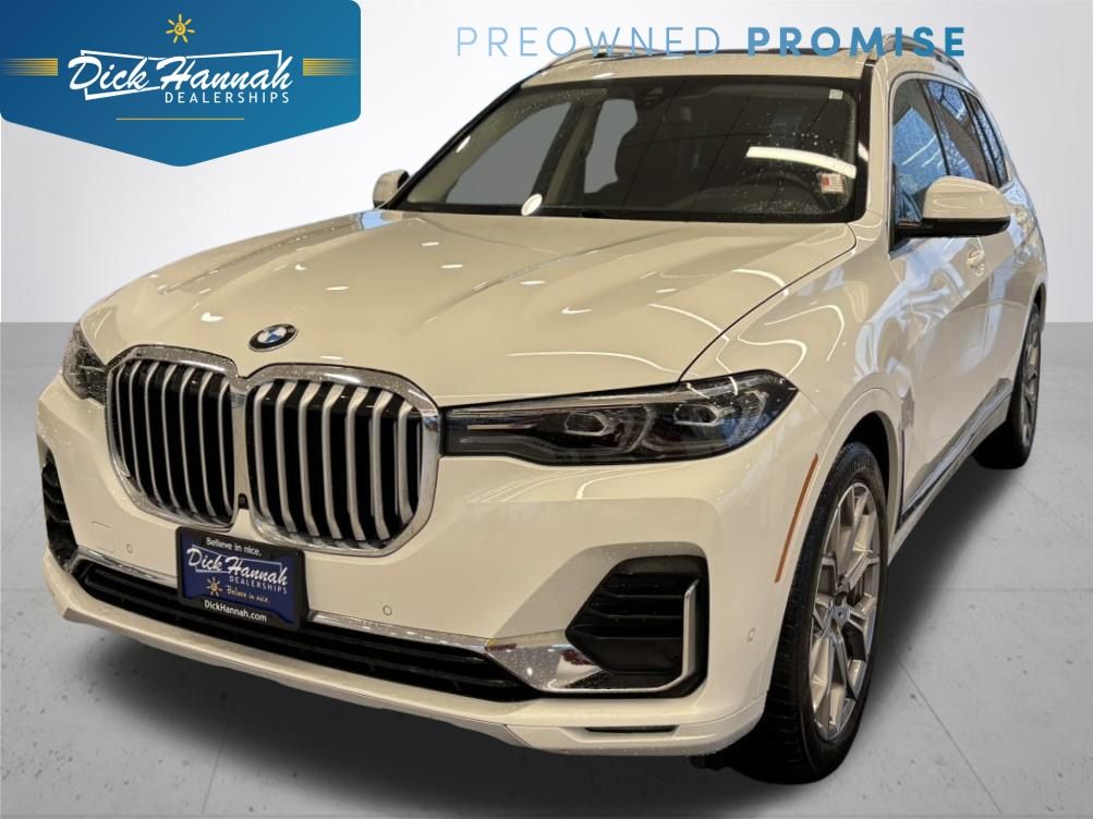 2022 BMW X7 40i's photo