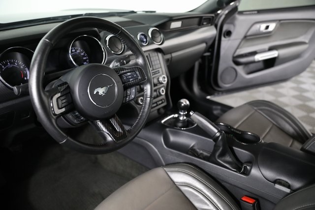 2017 Ford Mustang EcoBoost photo 8