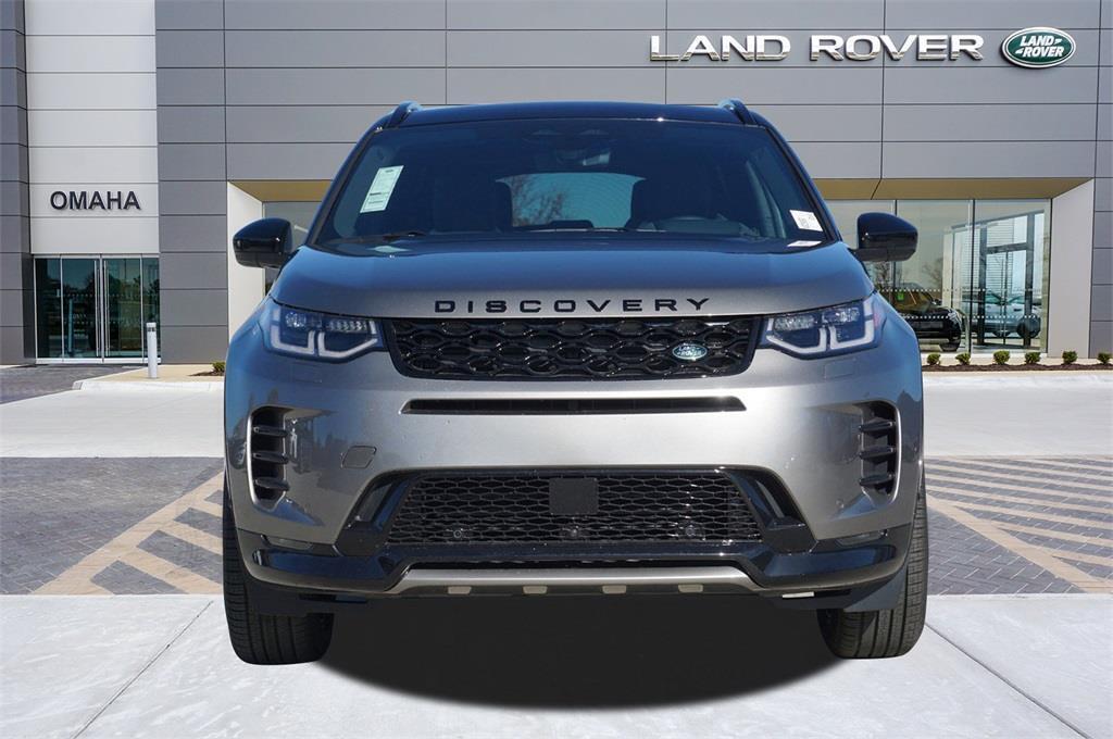 2025 Land Rover Discovery Sport Dynamic SE photo 2