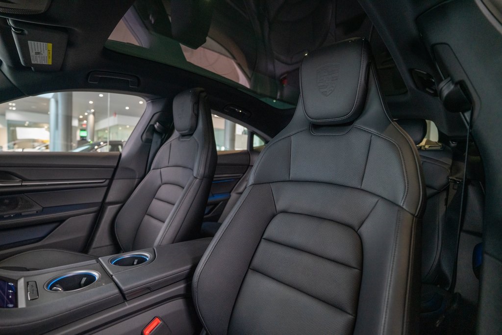 2025 Porsche Taycan S photo 17