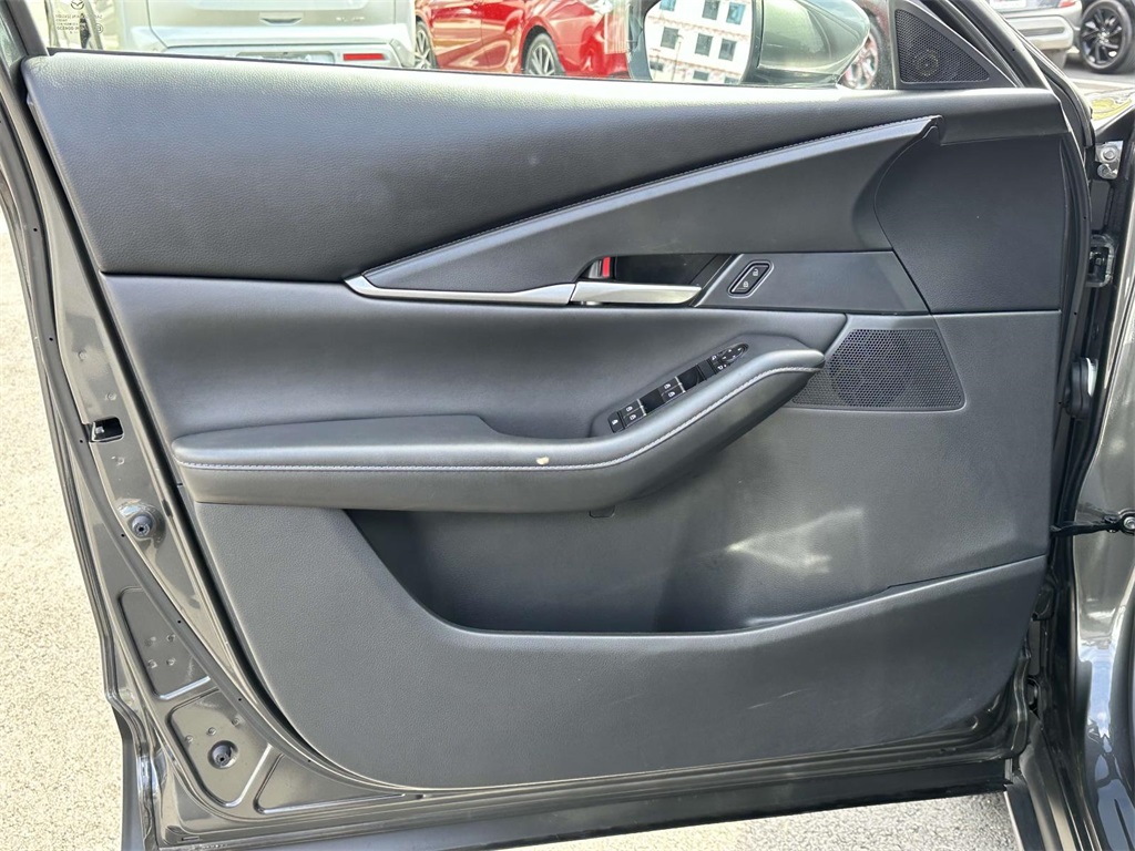 2022 Mazda CX-30 2.5 Select photo 26