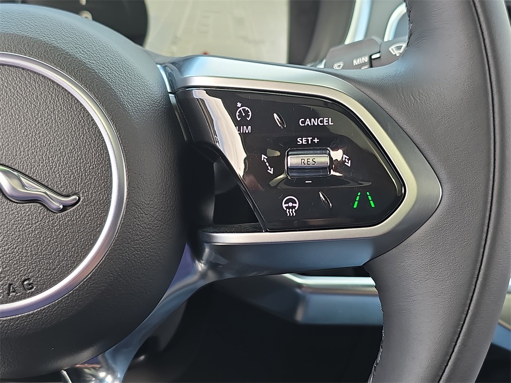 2024 Jaguar I-PACE HSE photo 19