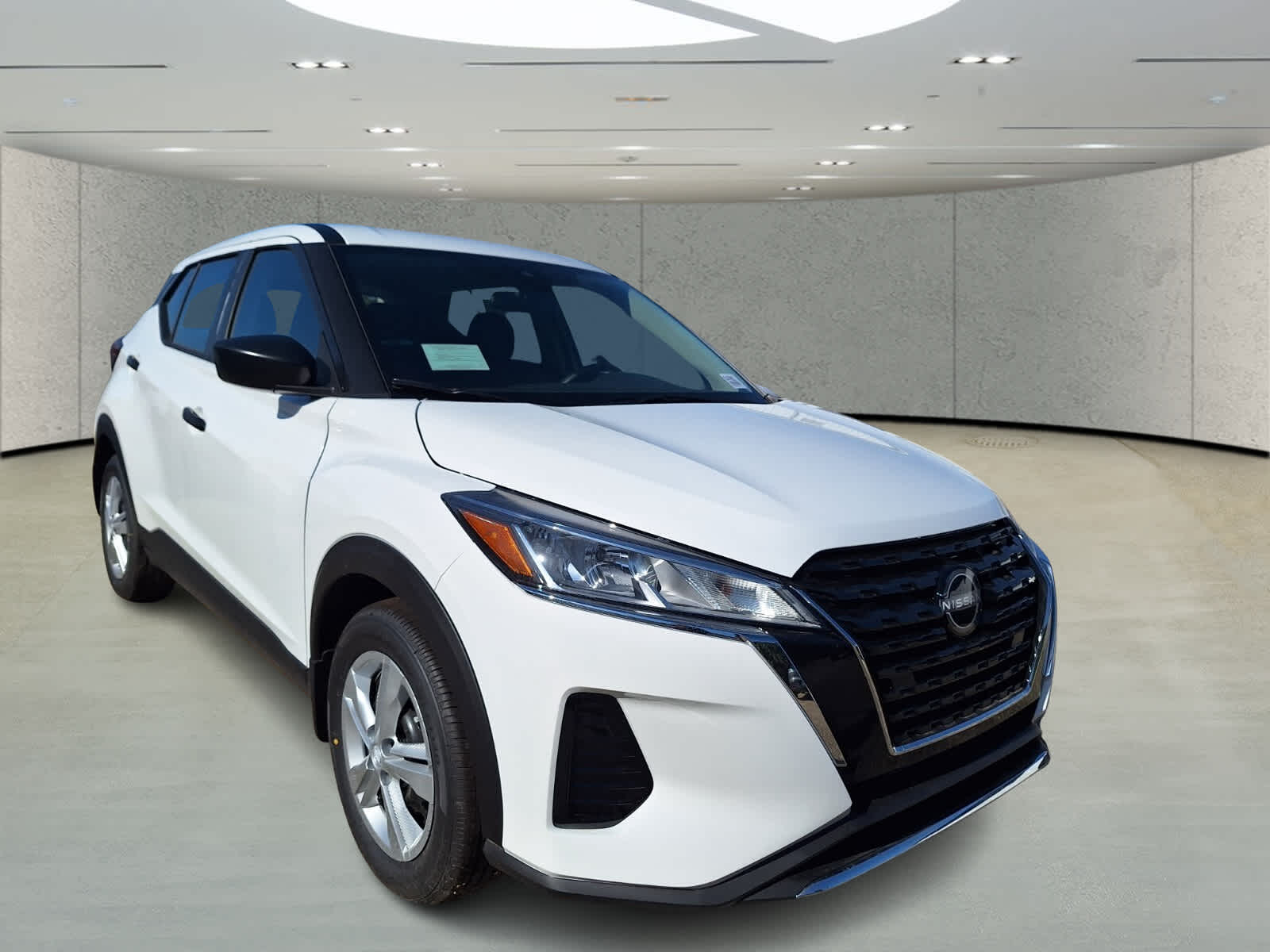 2025 Nissan Kicks Play S photo 7