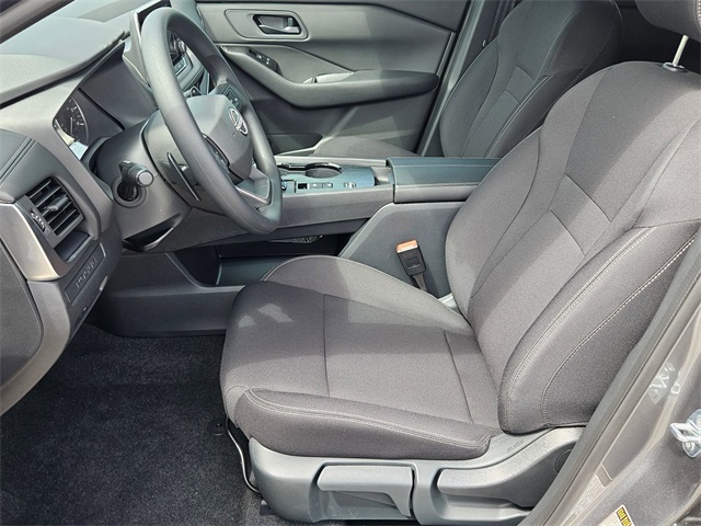 2026 Nissan Rogue S photo 4