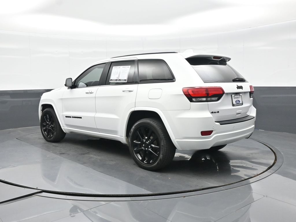 2019 Jeep Grand Cherokee Altitude photo 3