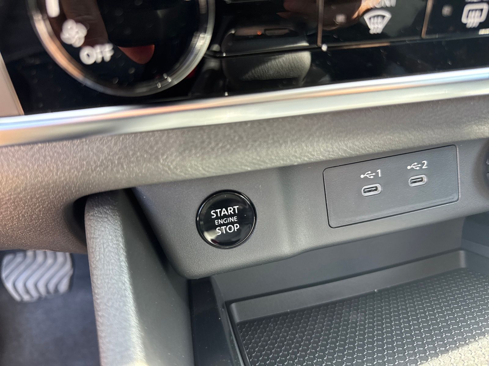 2026 Nissan Rogue S photo 17