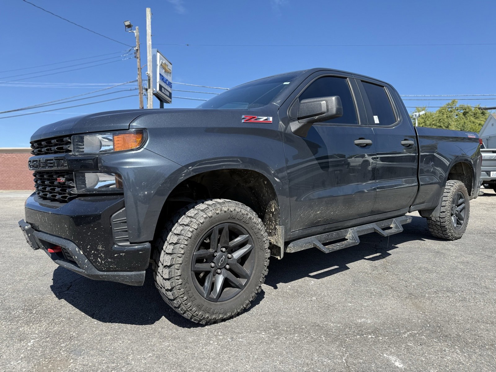 2019 Chevrolet Silverado 1500 Custom Trail Boss photo 2