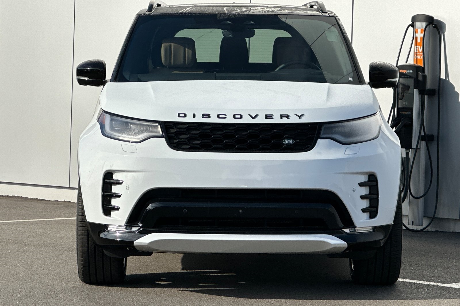 2025 Land Rover Discovery SE photo 6