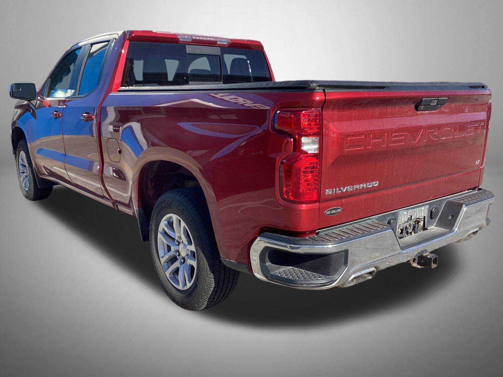 2019 Chevrolet Silverado 1500 LT photo 2