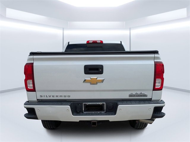 2017 Chevrolet Silverado 1500 High Country photo 4