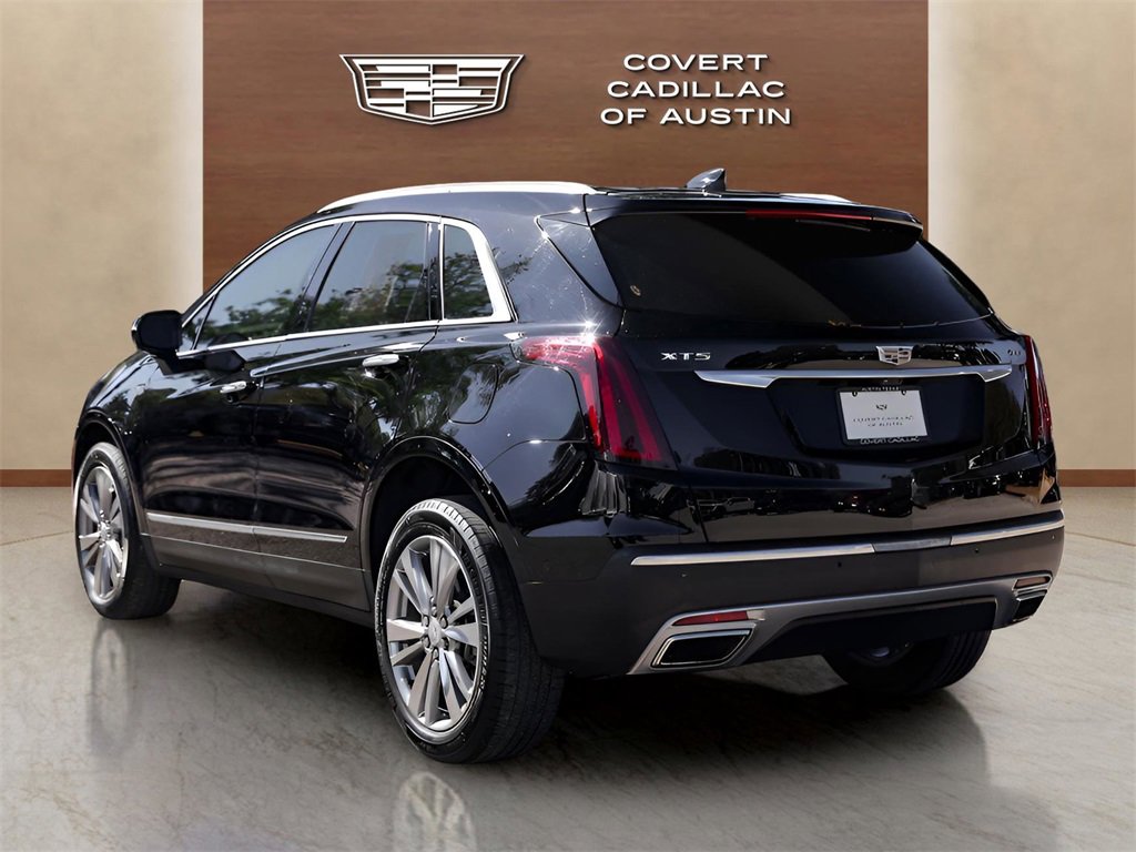 2023 Cadillac XT5 Platinum Premium Luxury photo 2