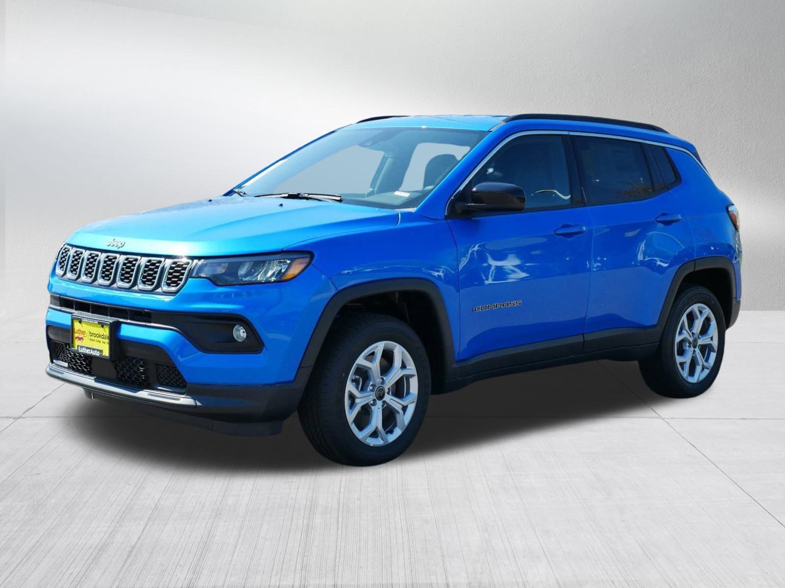 2025 Jeep Compass Latitude photo 3