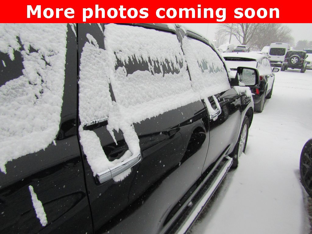 2016 Toyota Sequoia Platinum photo 3