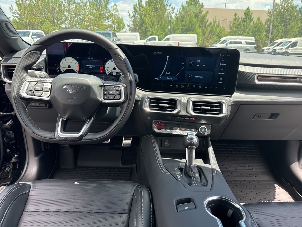 2025 Ford Mustang EcoBoost Premium photo 3