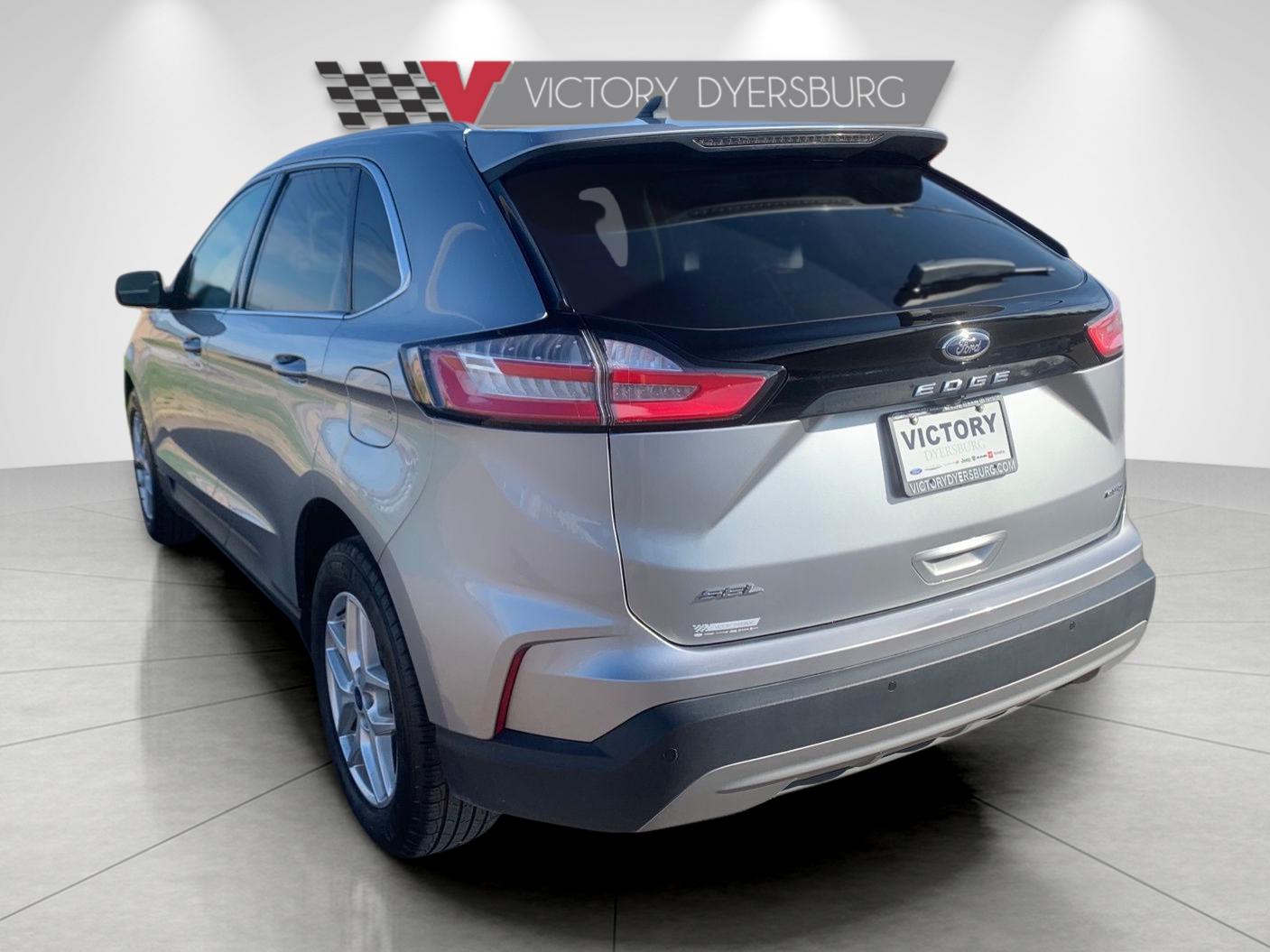 2022 Ford Edge SEL photo 4