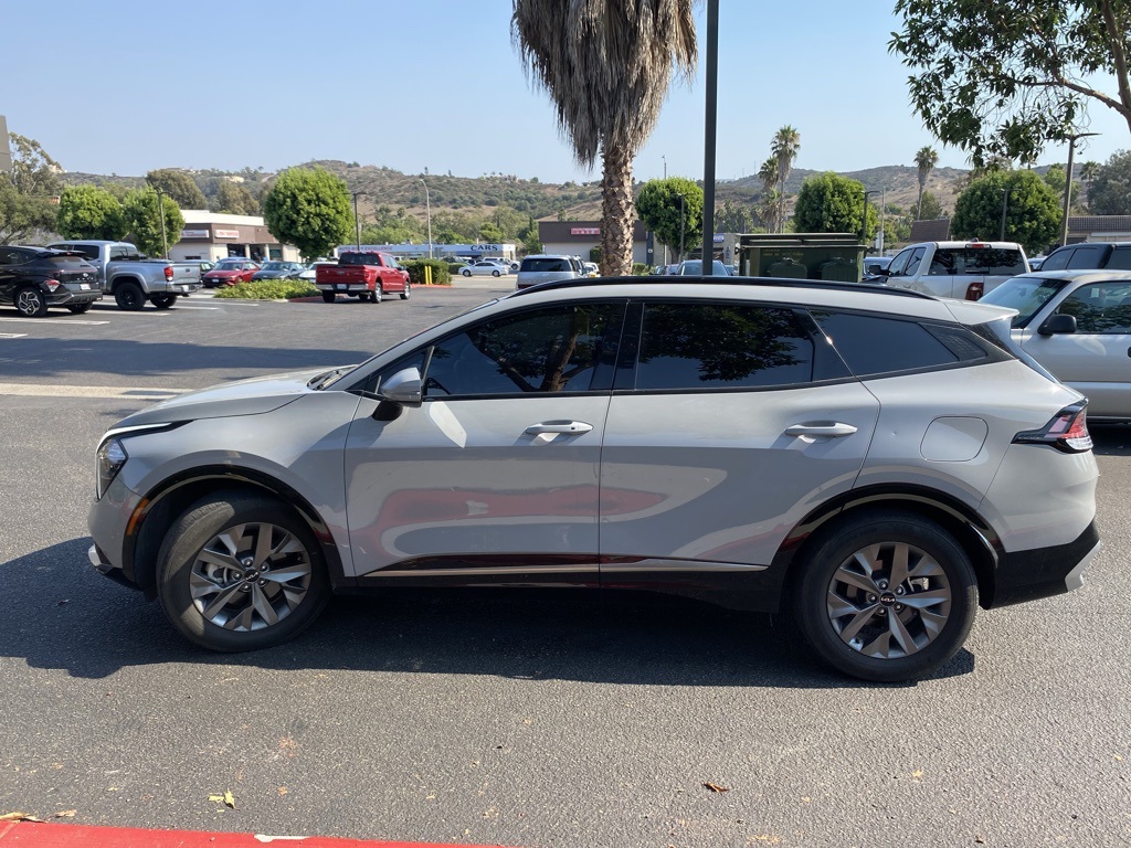 2024 Kia Sportage SX photo 4