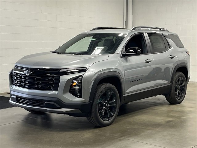 2026 Chevrolet Equinox LT photo 2