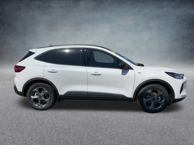 2025 Ford Escape ST-Line photo 8