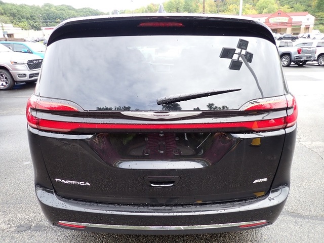 2026 Chrysler Pacifica photo 3
