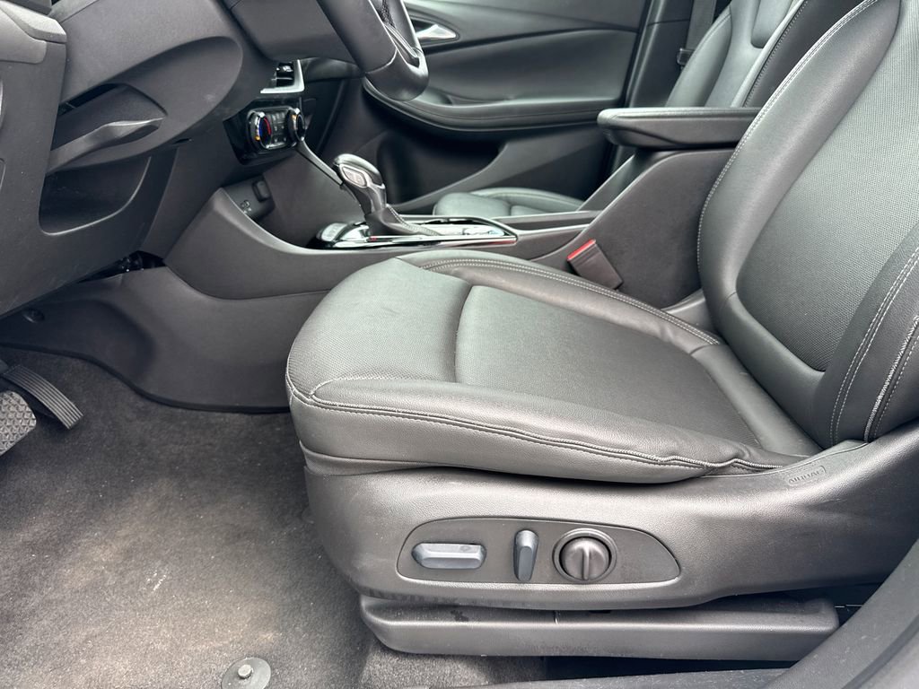 2024 Buick Encore GX Sport Touring photo 10