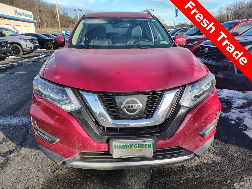 2017 Nissan Rogue SL's photo