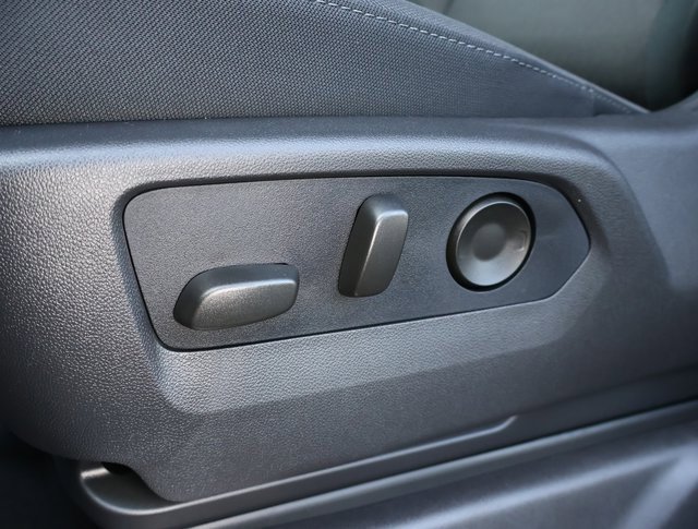 2025 Chevrolet Silverado 1500 LT photo 7