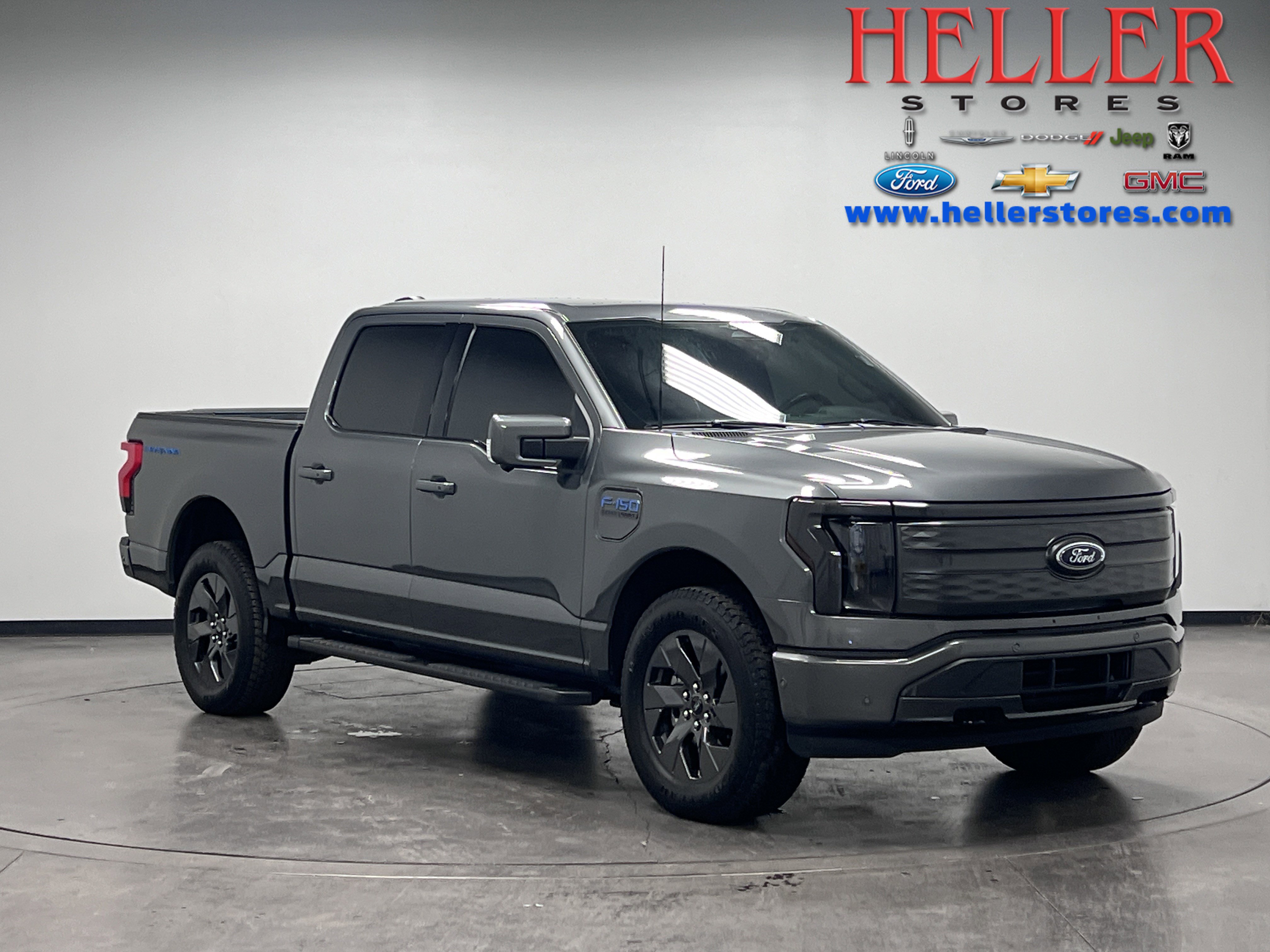 2023 Ford F-150 Lightning Lariat's photo