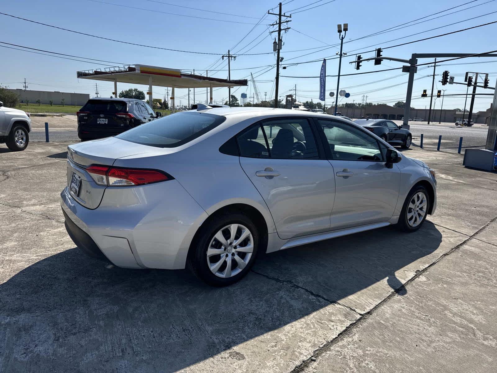 2024 Toyota Corolla LE photo 9
