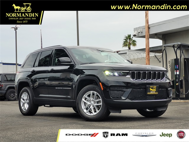 2025 Jeep Grand Cherokee Laredo's photo