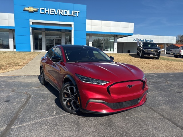 2021 Ford Mustang Mach-E Premium photo 3