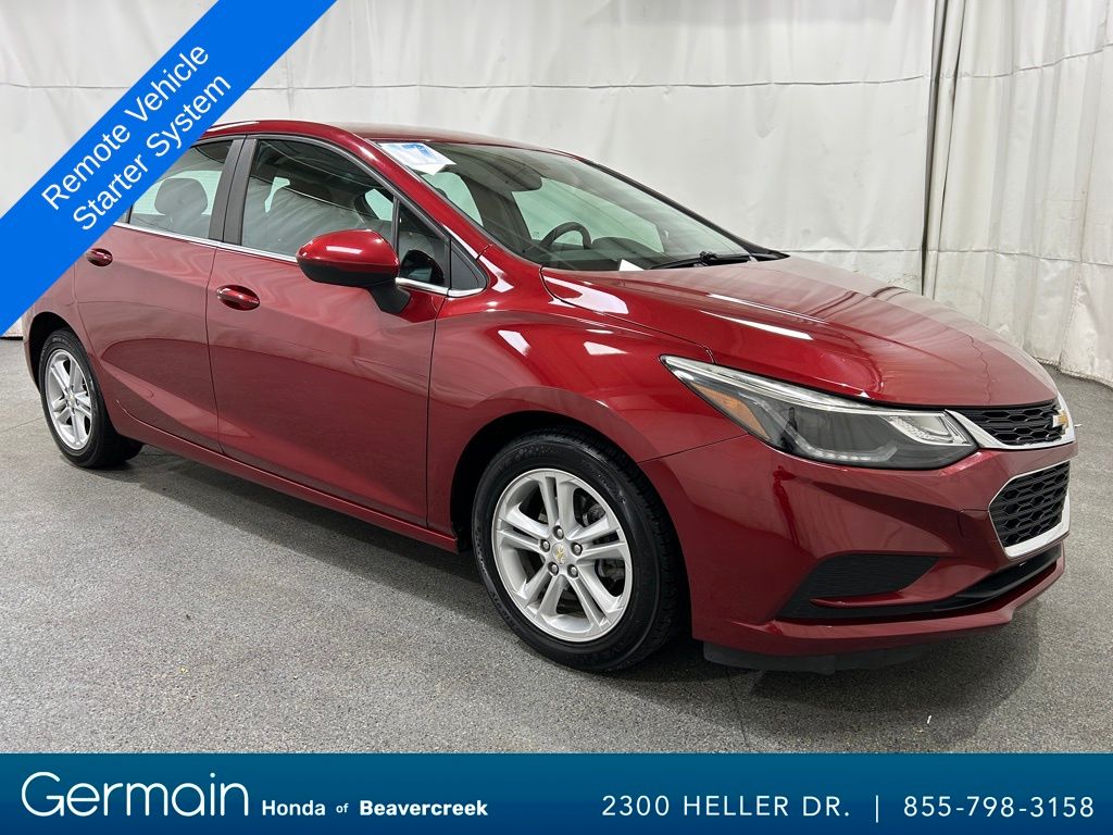 Used 2017 Chevrolet Cruze LT with VIN 3G1BE6SM8HS532977 for sale in Beavercreek, OH