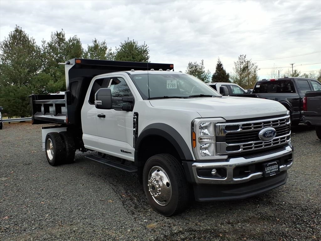 2024 Ford F-550 Super Duty Chassis Cab XL's photo
